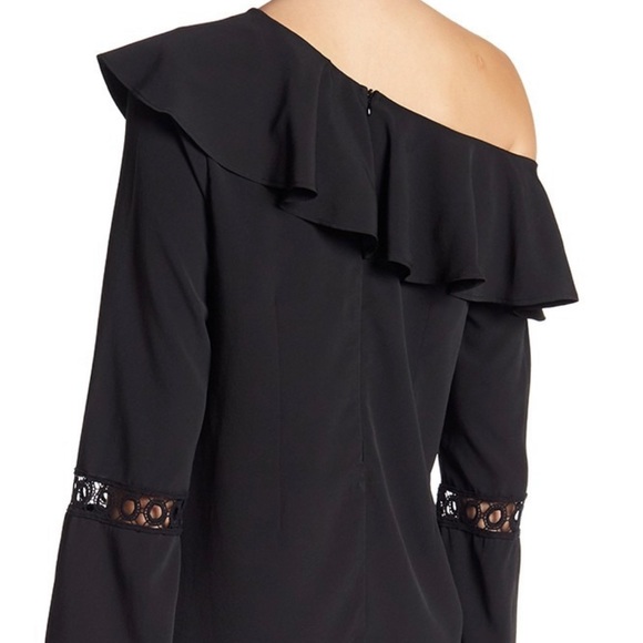 WALTER BAKER Black Graham Off Shoulder Dress Sz 4 NWT - Picture 9 of 11